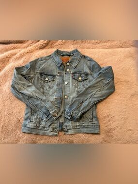 Levi's Women's Blue Denim Jean Jacket